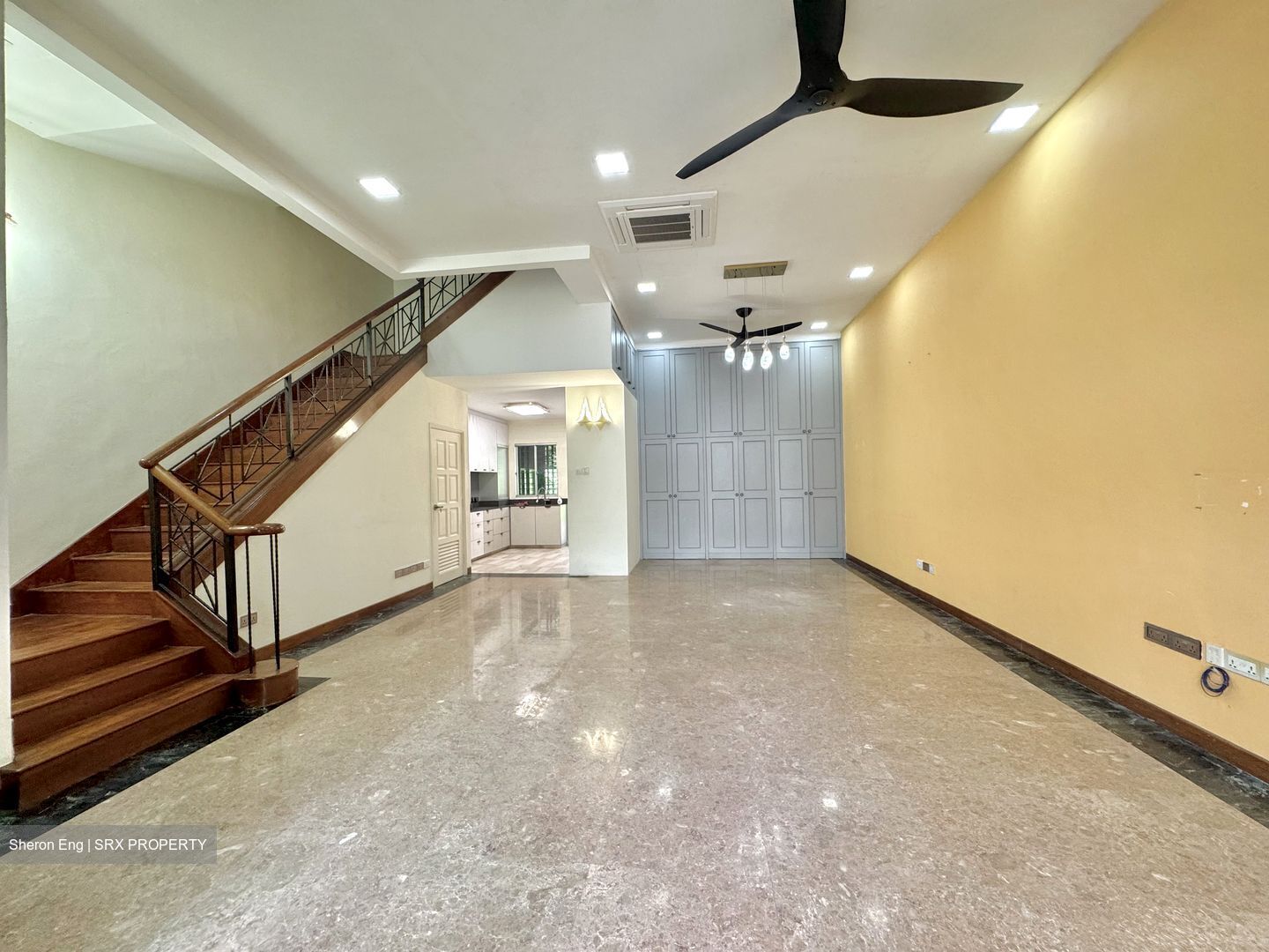 Kismis Place (D21), Terrace #553246311